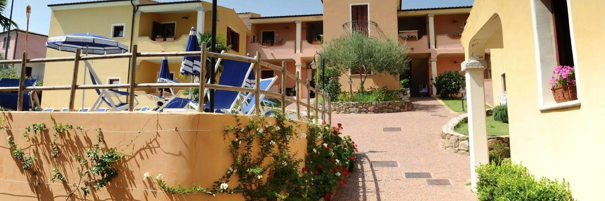Residence Corte Dei Venti Будони Екстериор снимка