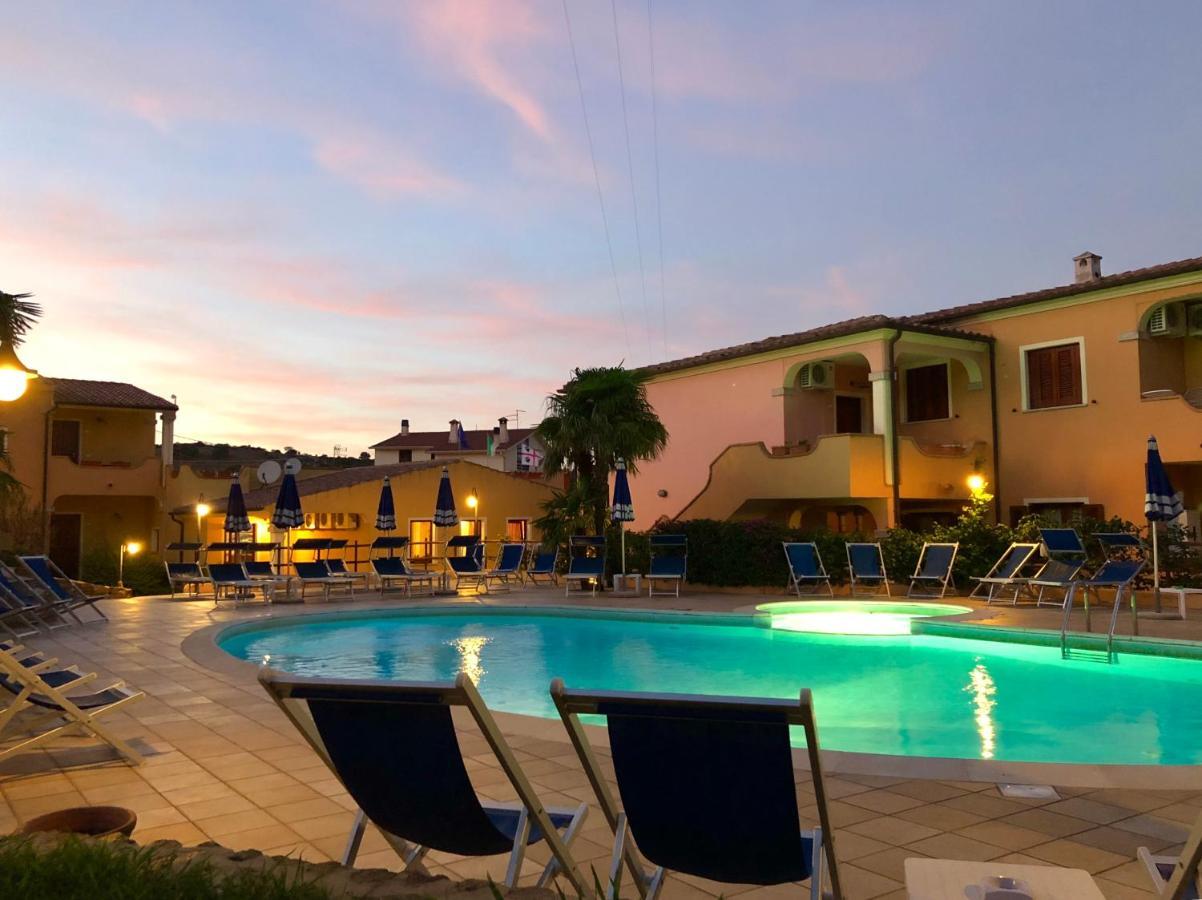 Residence Corte Dei Venti Будони Екстериор снимка